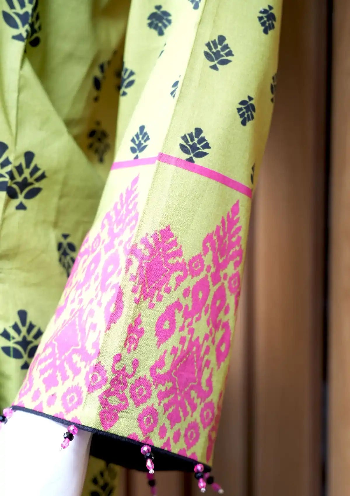 Winter Collection - Madiha Jahangir - Gulmira - Cambric - 2 pcs - D#03 - Official Madiha Jahangir - Agha Fabrics UK