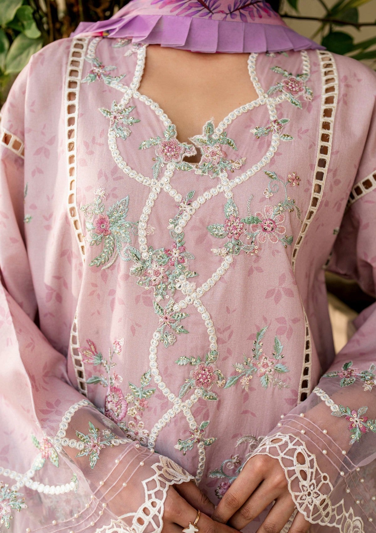 Lawn - Roheenaz - Aashiyana - Luxury 25 - RAL#04-A - Ameema