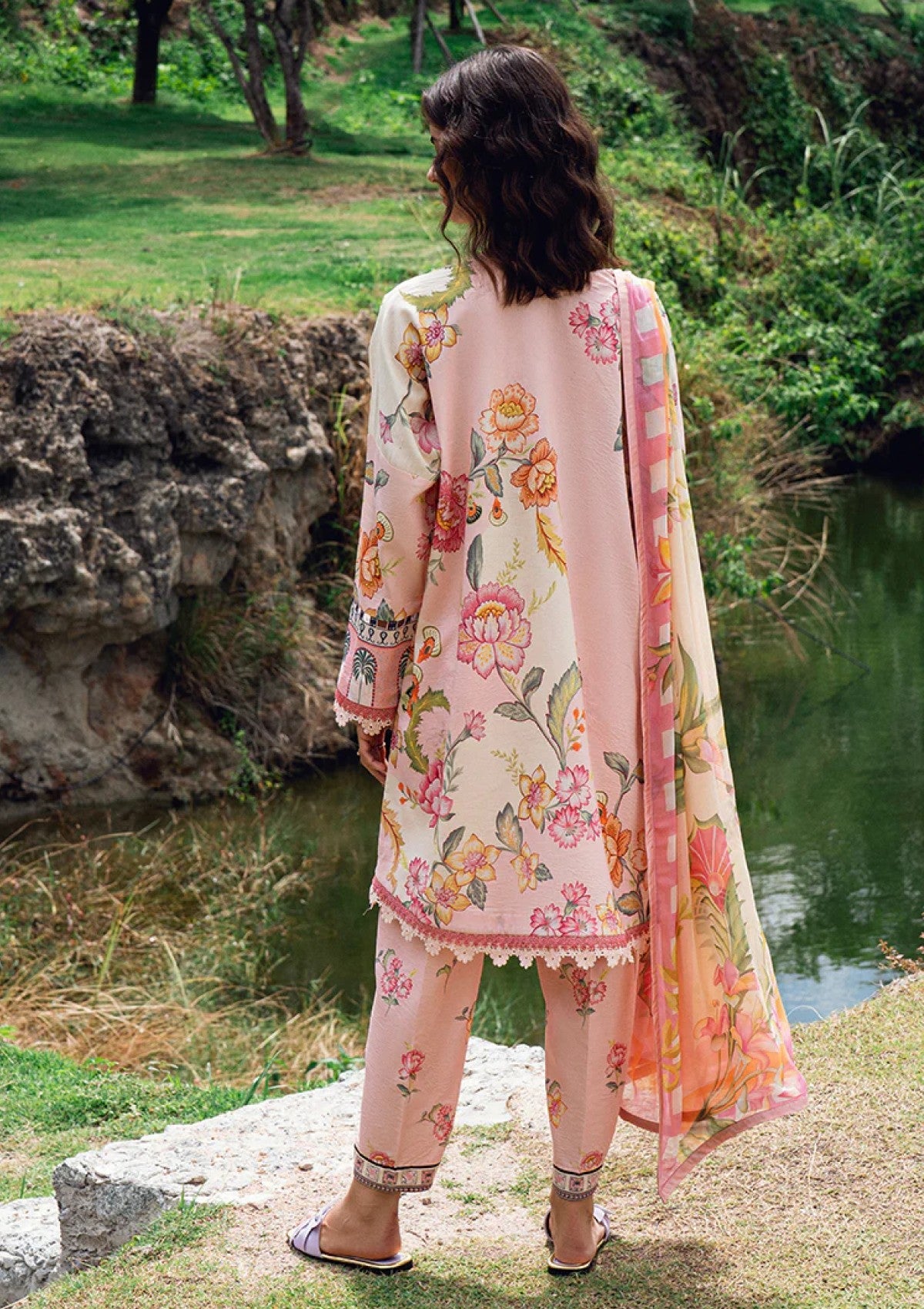 Lawn - Roheenaz - Garden Veil - Printed 25 - RGV#05-B - Wildflower fluff