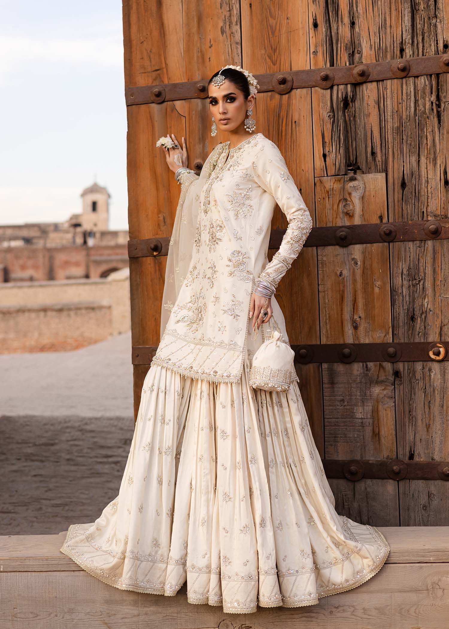 Akbar Aslam | Luxury Formals | Roshaneh