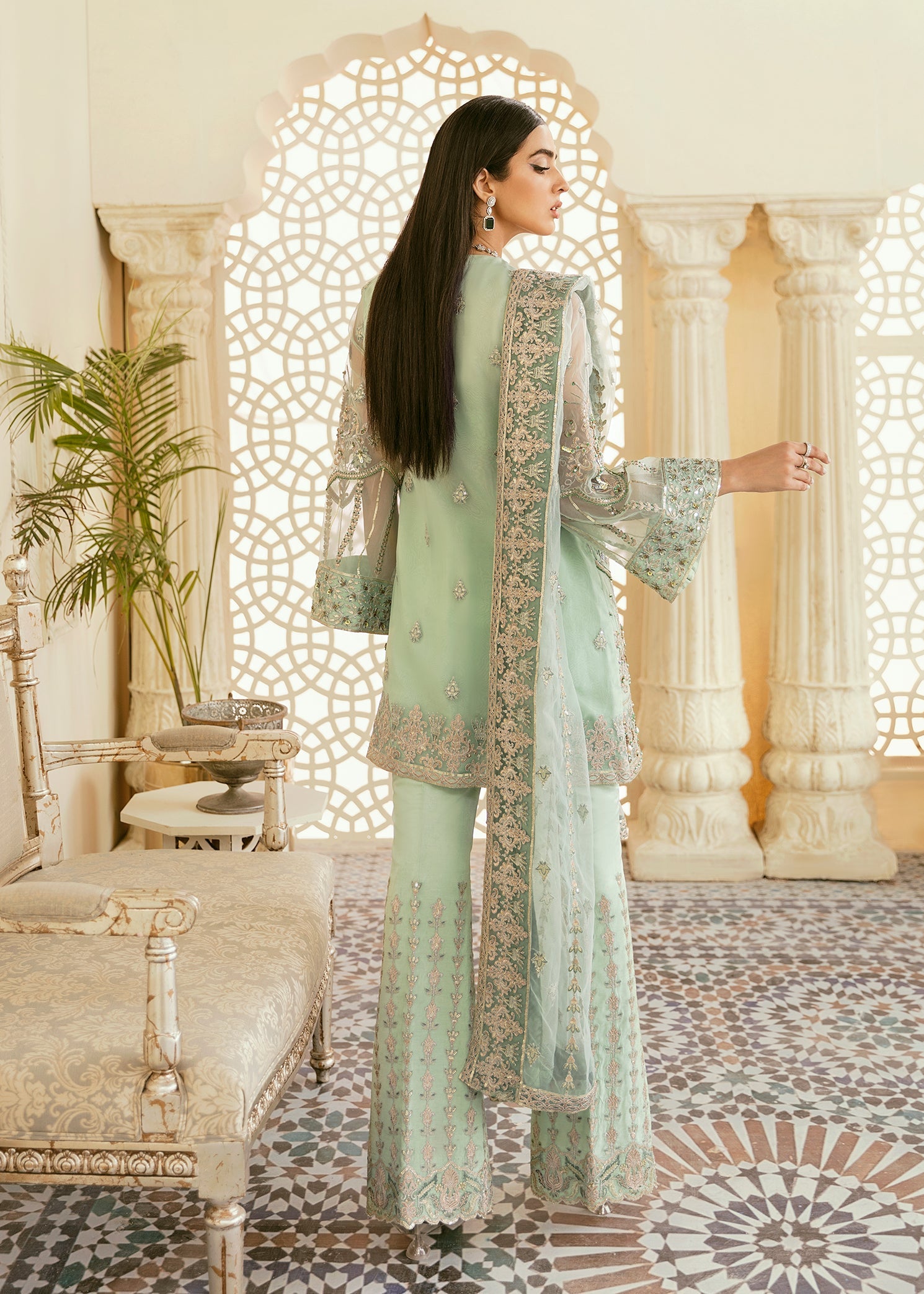 Akbar Aslam | Formals | Juan