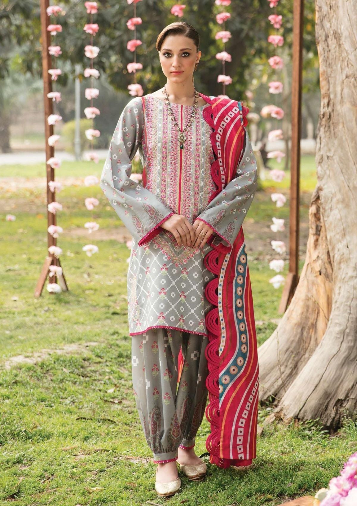 Lawn Collection - Ayzel - Bahaar - AZL#01 Motia