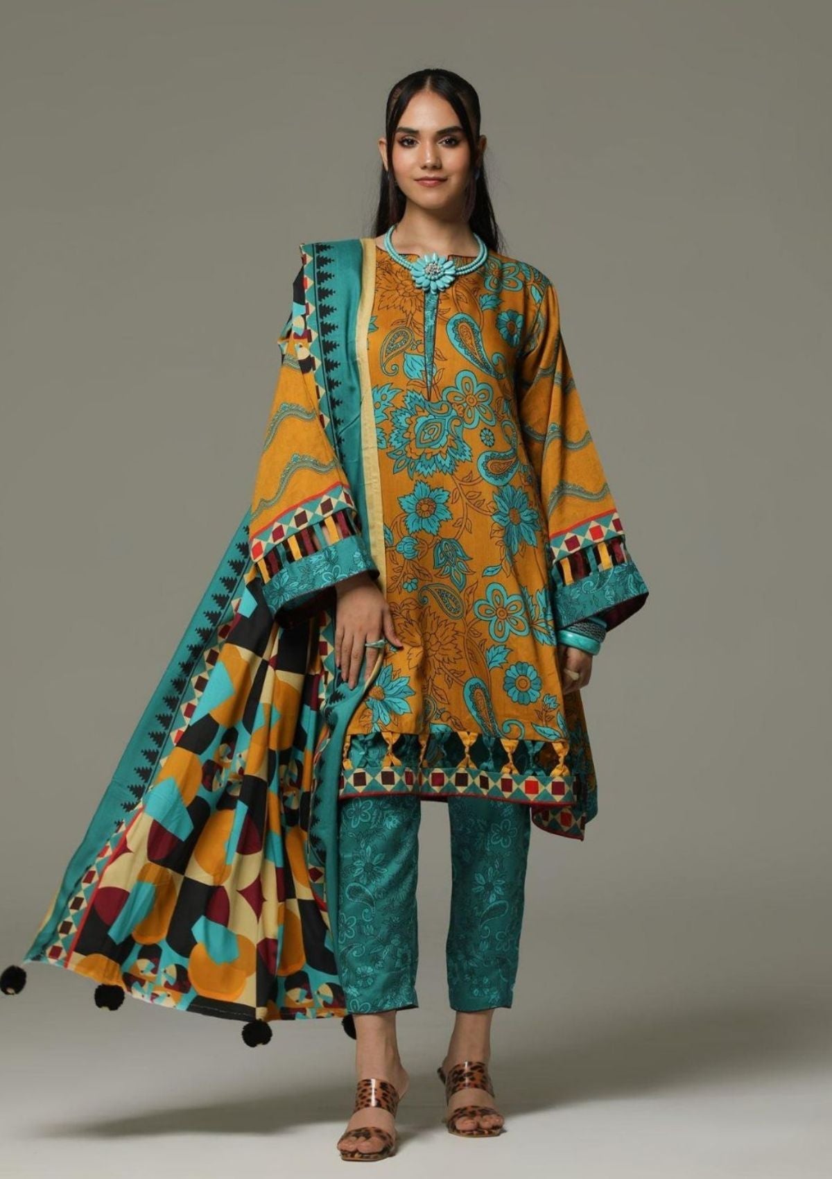 Winter Collection - Paltar - Sarmaa - PF#092301