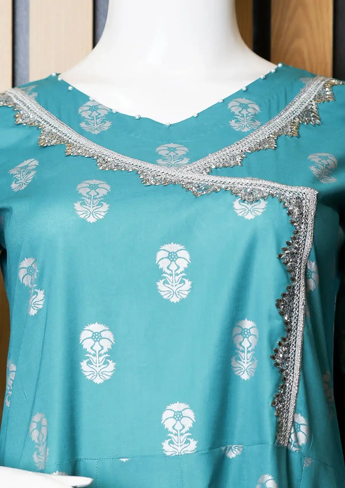 Winter Collection - Madiha Jahangir - Gulmira - Cambric - 1 pcs - D#01 - Official Madiha Jahangir - Agha Fabrics UK