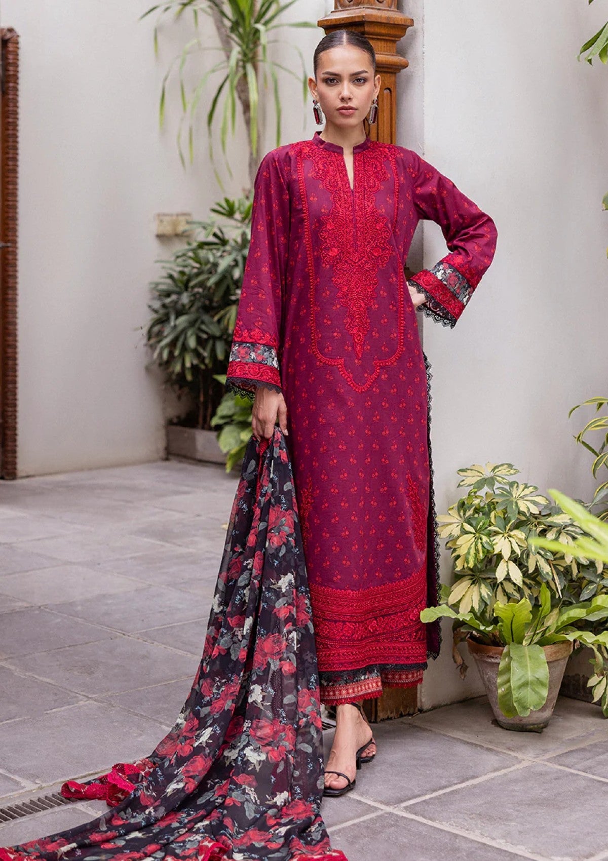 Lawn - Zainab Chottani - Tahra - Volume 2 - Ayra