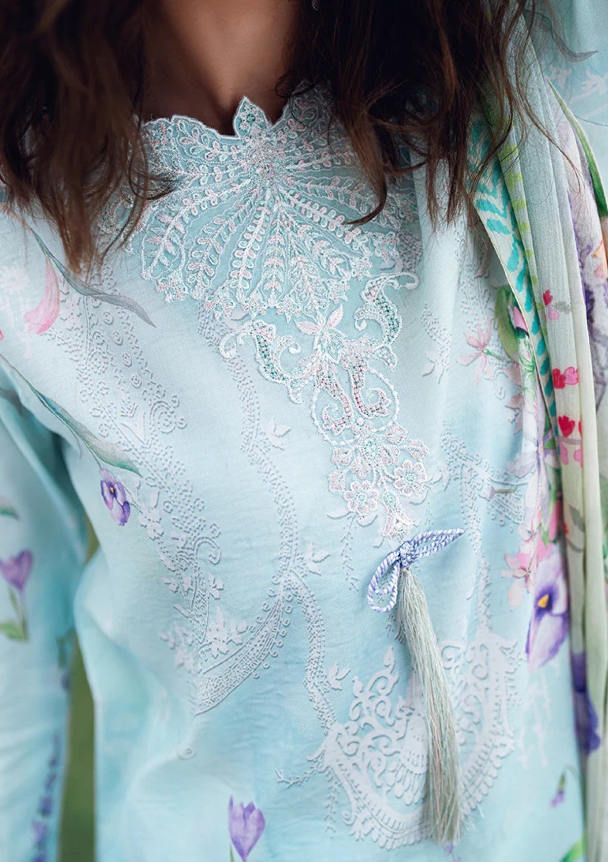 Lawn - Roheenaz - Garden Veil - Printed 25 - RGV#03-A - Twilight Fizz
