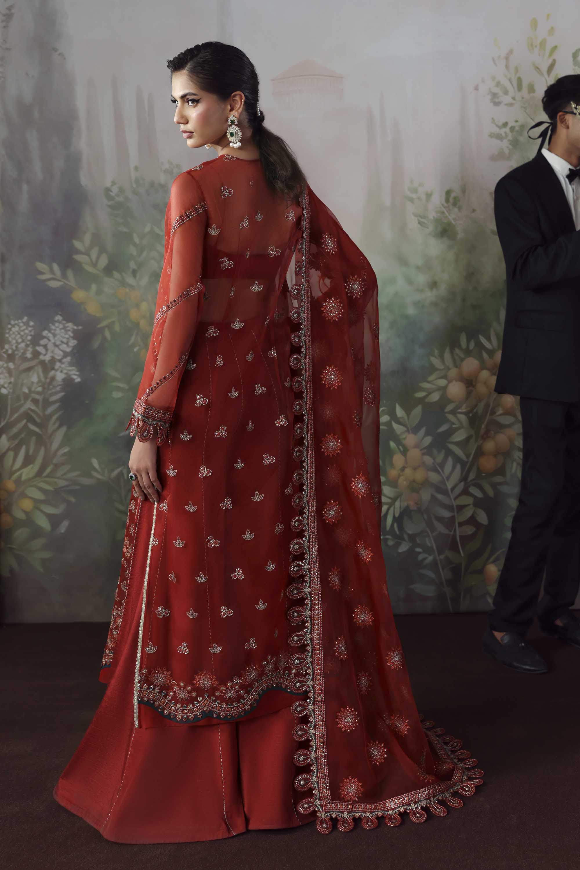 Akbar Aslam | Formals | Laalroz