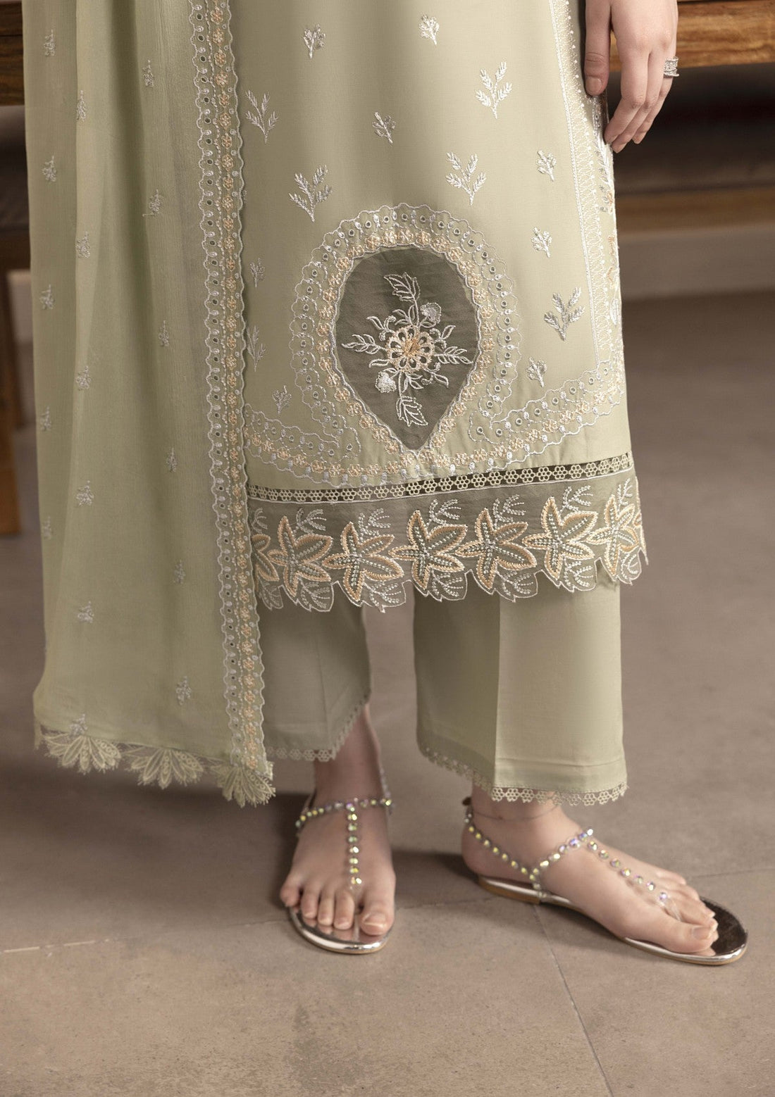 Lawn - Humdum - Dilkash 25 - D#10