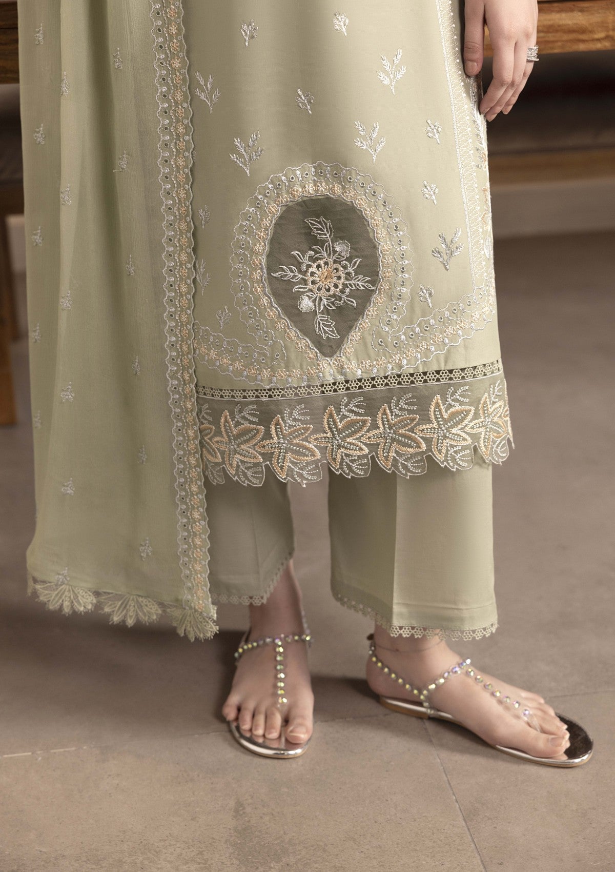 Lawn - Humdum - Dilkash 25 - D#10