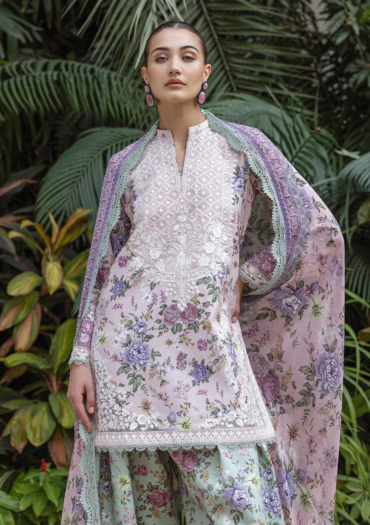 Lawn - Zainab Chottani - Tahra - Volume 2 - Amere