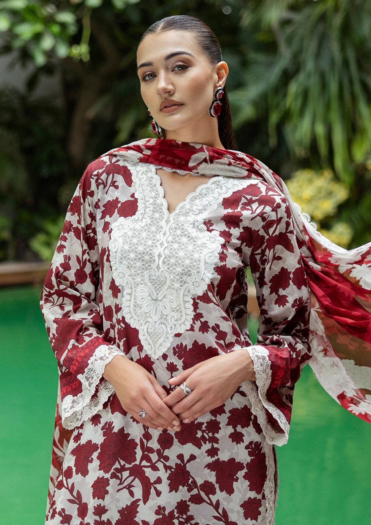 Lawn - Zainab Chottani - Tahra - Volume 2 - Ruhi