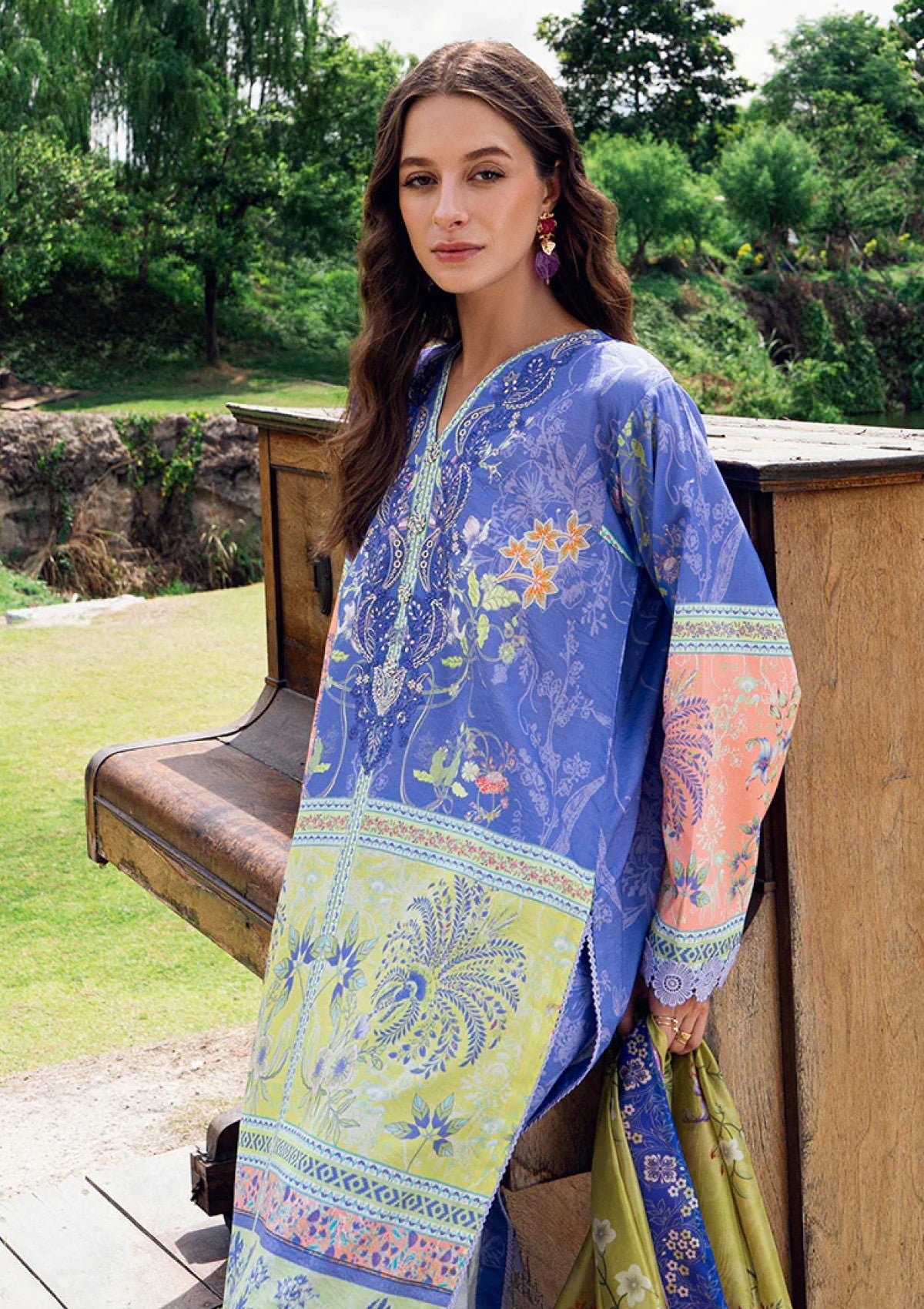 Lawn - Roheenaz - Garden Veil - Printed 25 - RGV#08-A - Inky Bloom