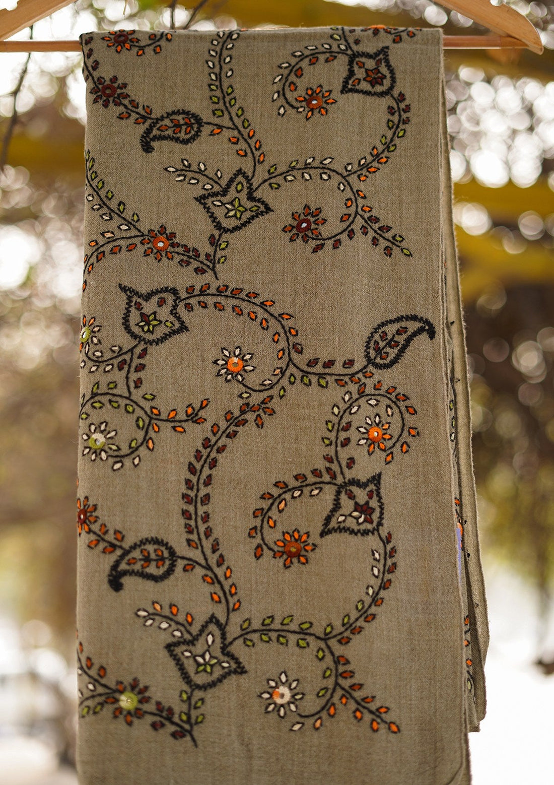 Wool Needle Work Shawl D - 27 - M Grey