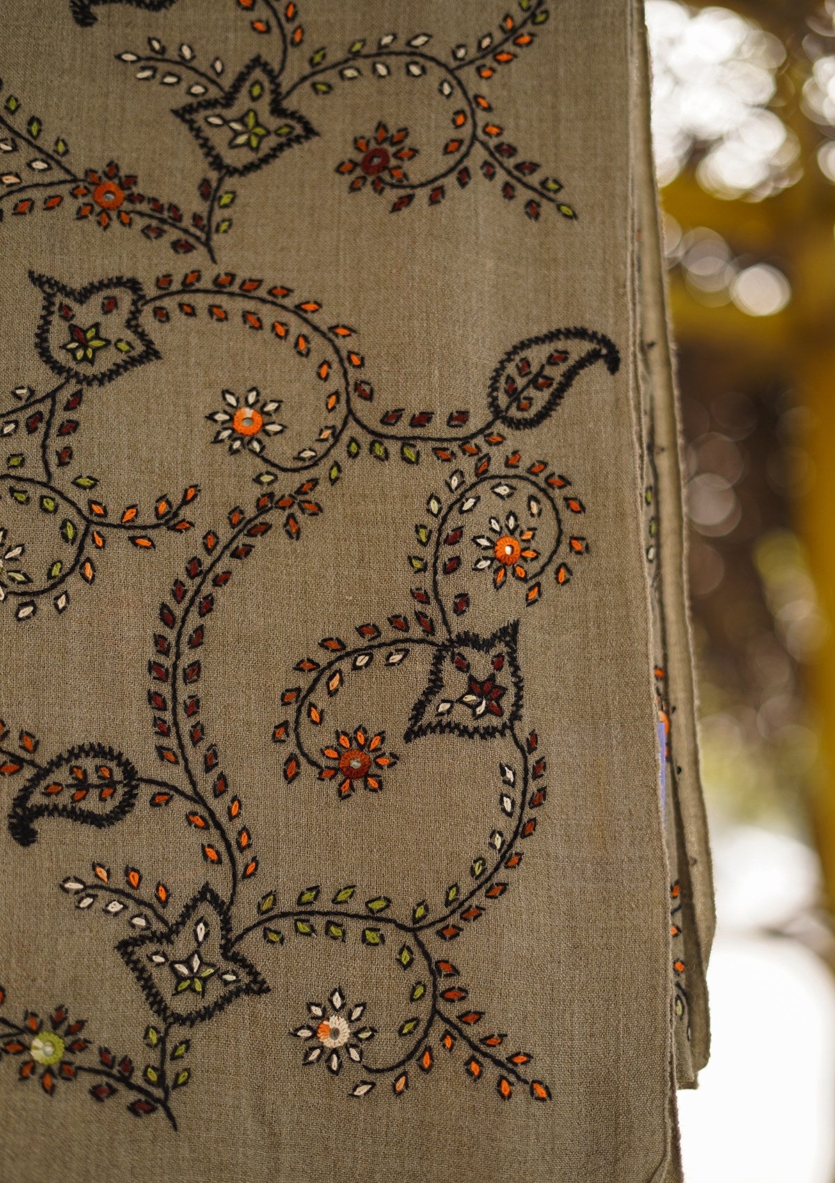 Wool Needle Work Shawl D - 27 - M Grey