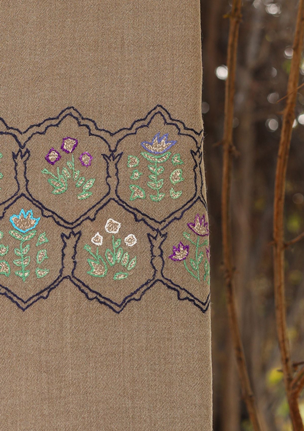 Wool Needle Work Shawl D - 38 - Mouse