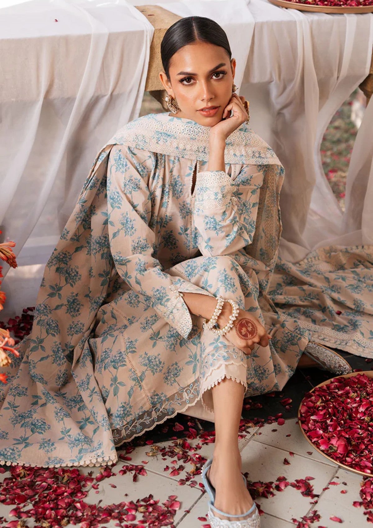 Lawn Collection - Cross Stitch - EidÃÂàLawnÃÂà- CEL24#19 - DAINTY ROYALE
