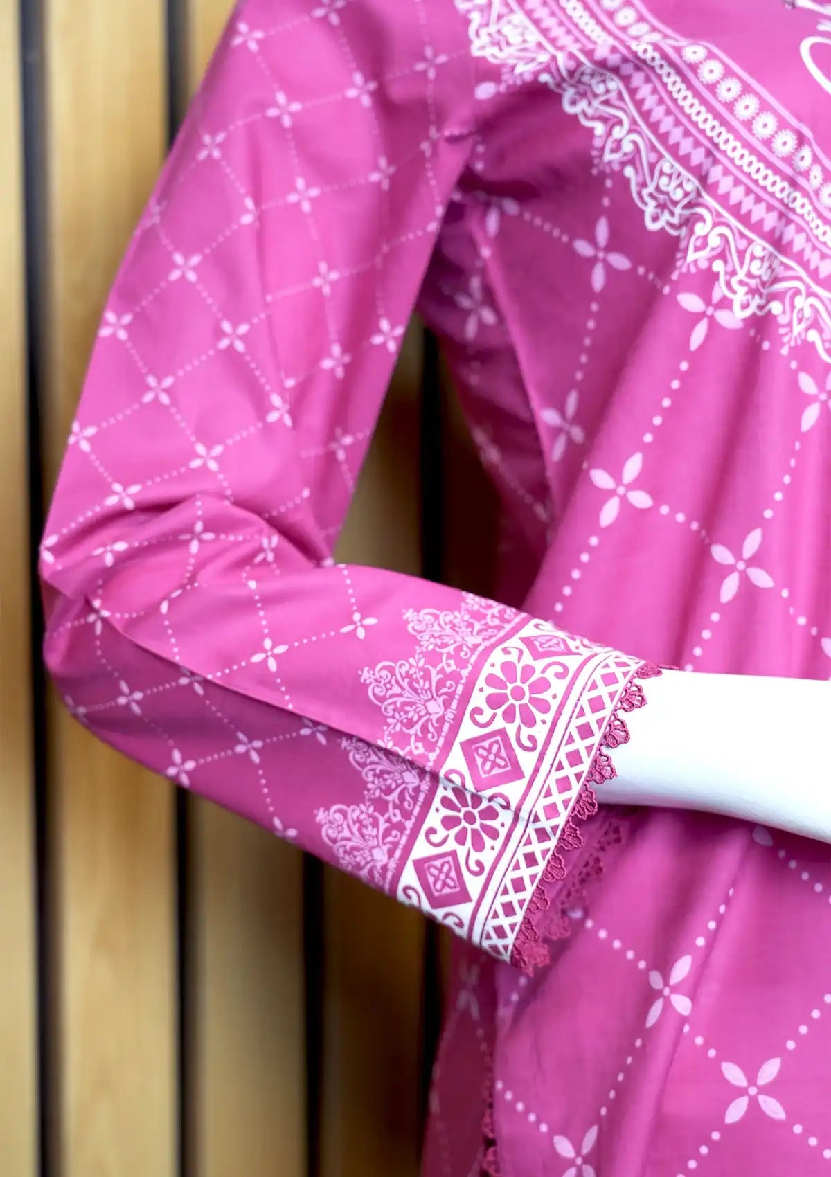 Winter Collection - Madiha Jahangir - Gulmira - Cambric - 2 pcs - D#05 - Official Madiha Jahangir - Agha Fabrics UK