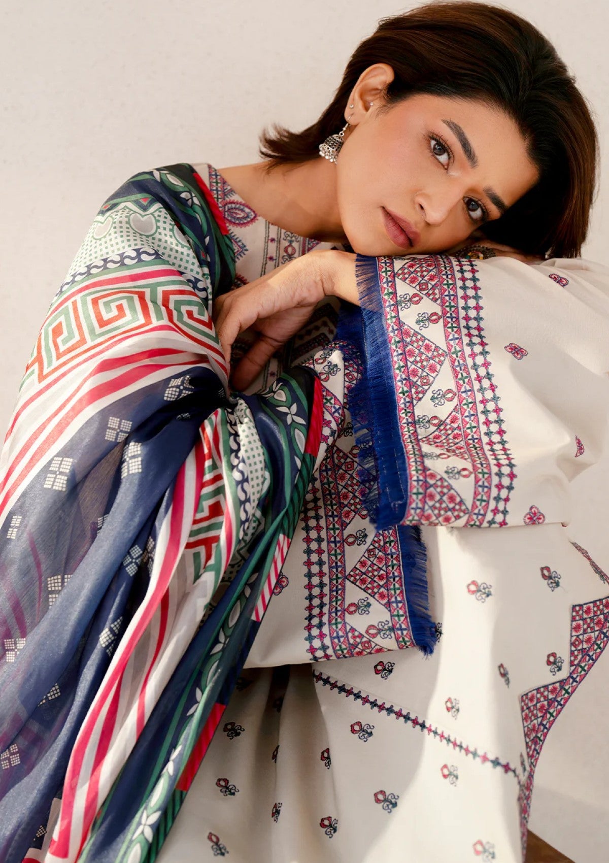 Lawn - Bin Ilyas - Aaina - BIA25# 86 - A