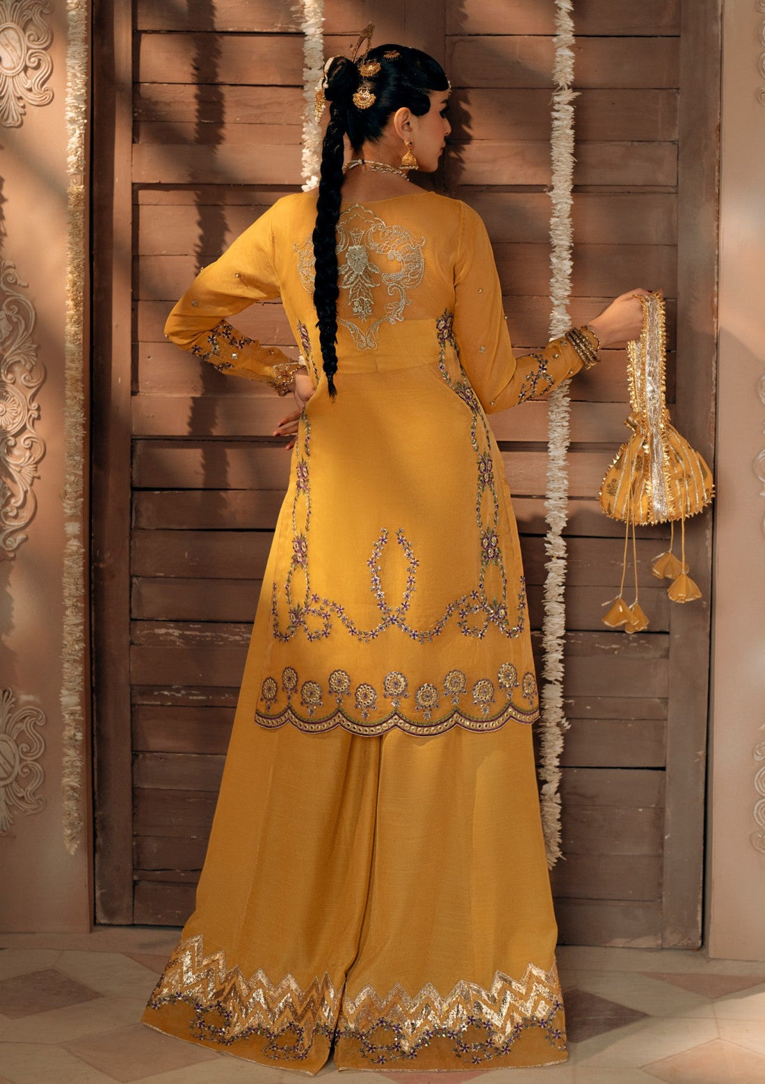 Pret - Fozia Khalid - Chamakh Dhamakh - Wedding Festivity - Mayun