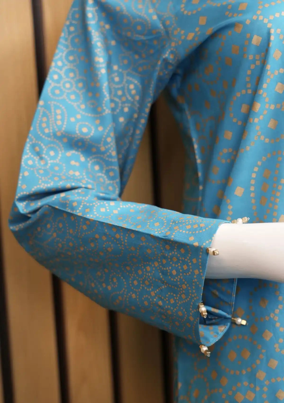 Winter Collection - Madiha Jahangir - Gulmira - Cambric - 3 pcs - D#06 - Official Madiha Jahangir - Agha Fabrics UK