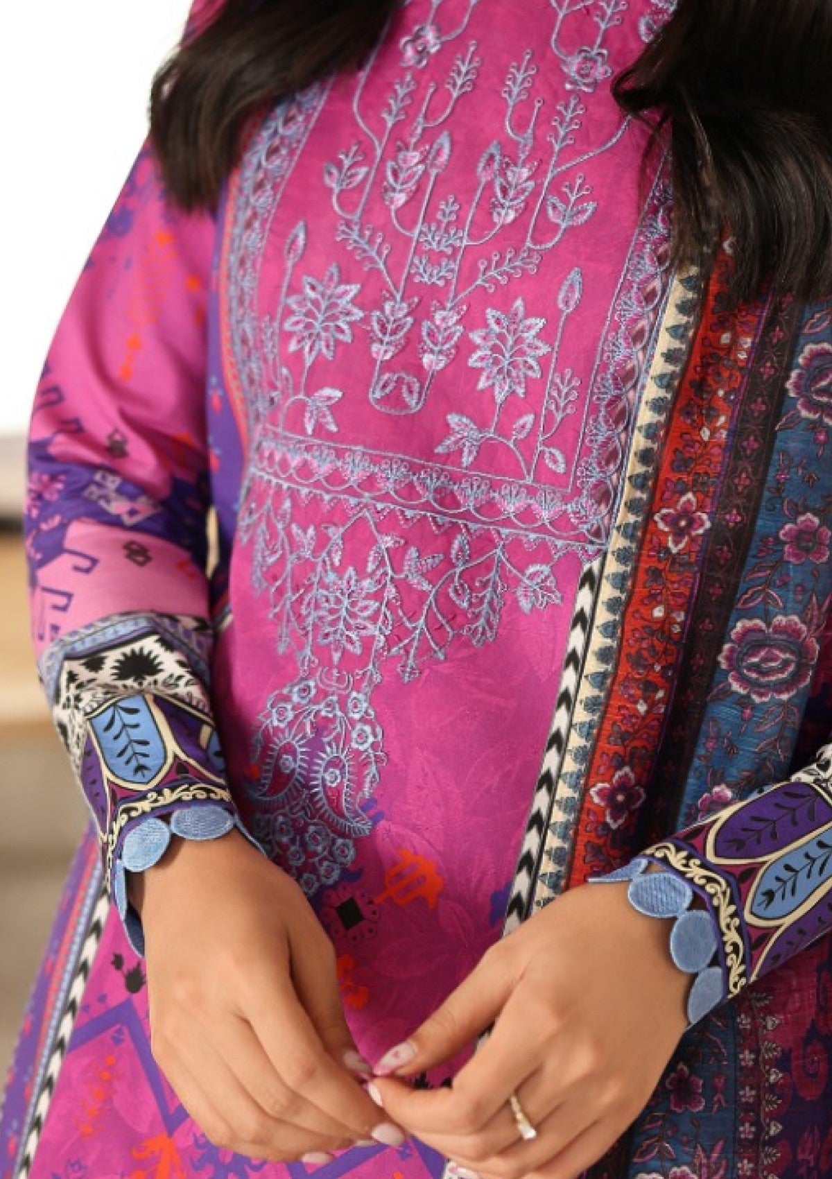 Lawn - Roheenaz - Pareesa 25 - Printed Cambric - RNZ#05A - IRHA