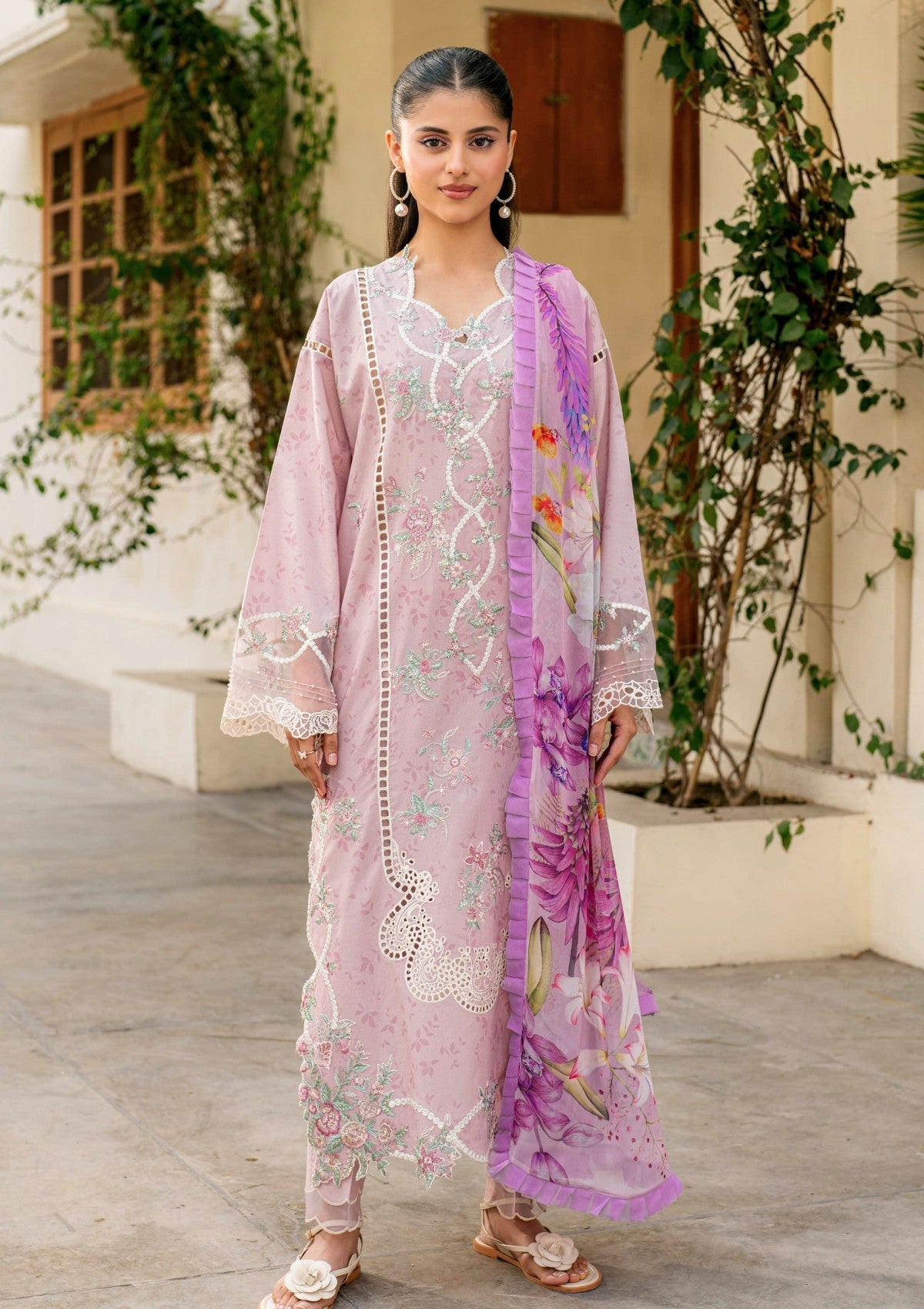 Lawn - Roheenaz - Aashiyana - Luxury 25 - RAL#04-A - Ameema