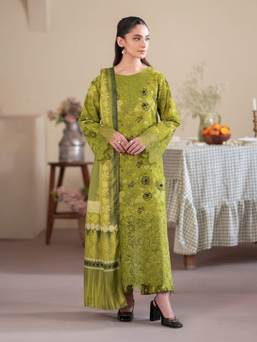 Mahnur | Leila Winter 24 | Cedar