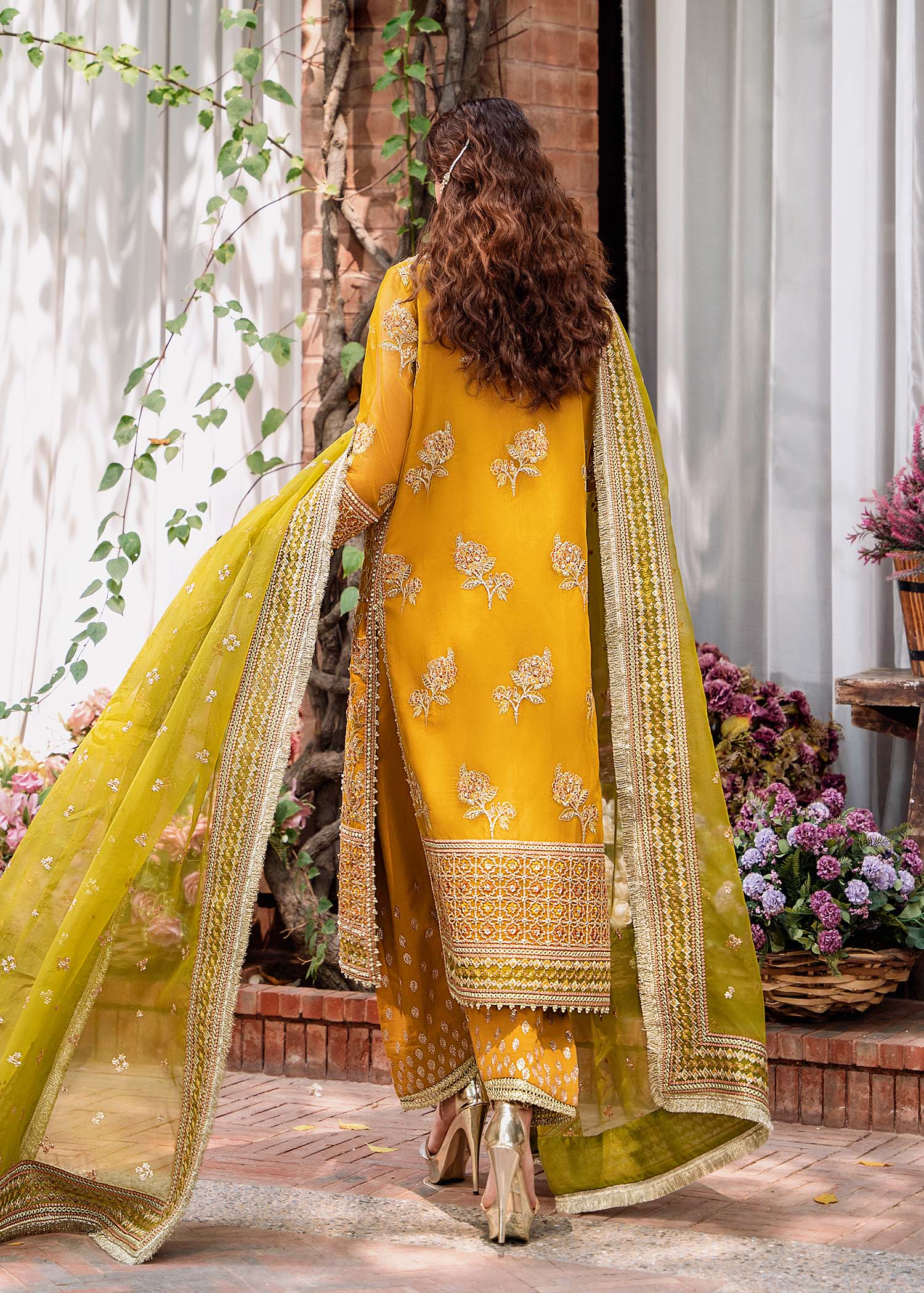 Akbar Aslam | Formals | Rohi