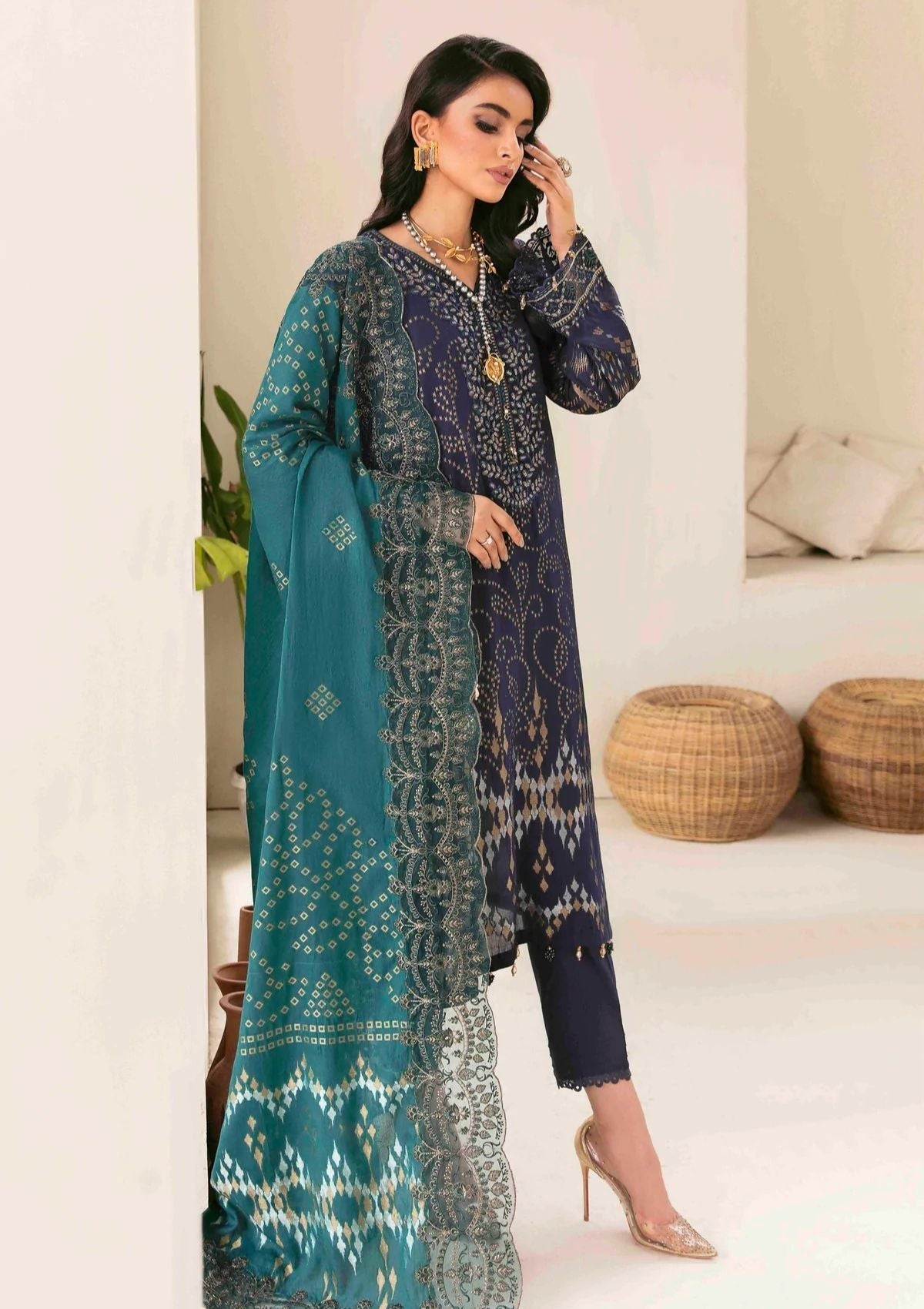 Lawn Collection - Nureh - Maya Jacquard - Cambric - NJ#40