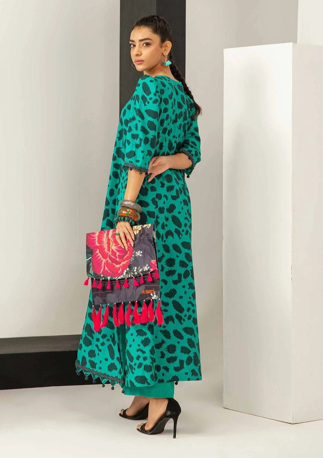 Winter Collection - M.Basics - Unstitched - MB#10B - Official M.Basics - Agha Fabrics UK