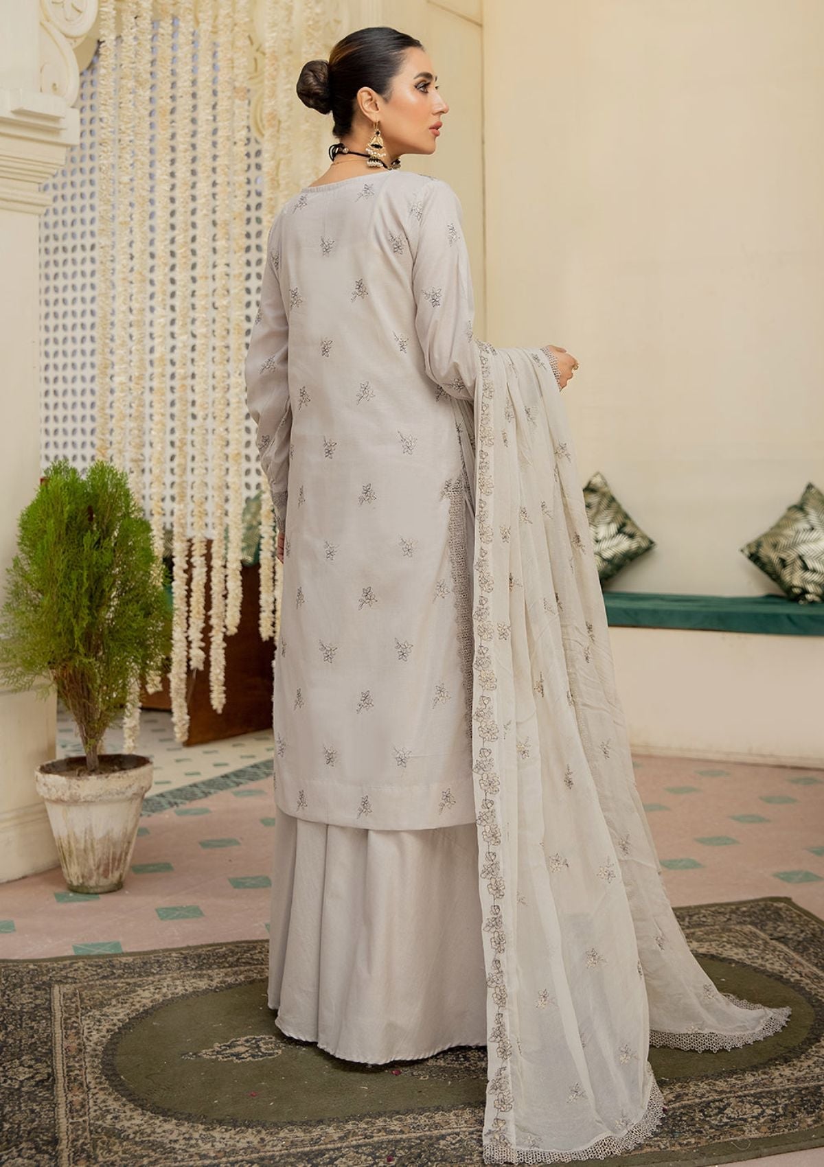 Lawn Collection - Mahnur - Mehr e Mah - MM#09 - Official Mahnur - Agha Fabrics UK