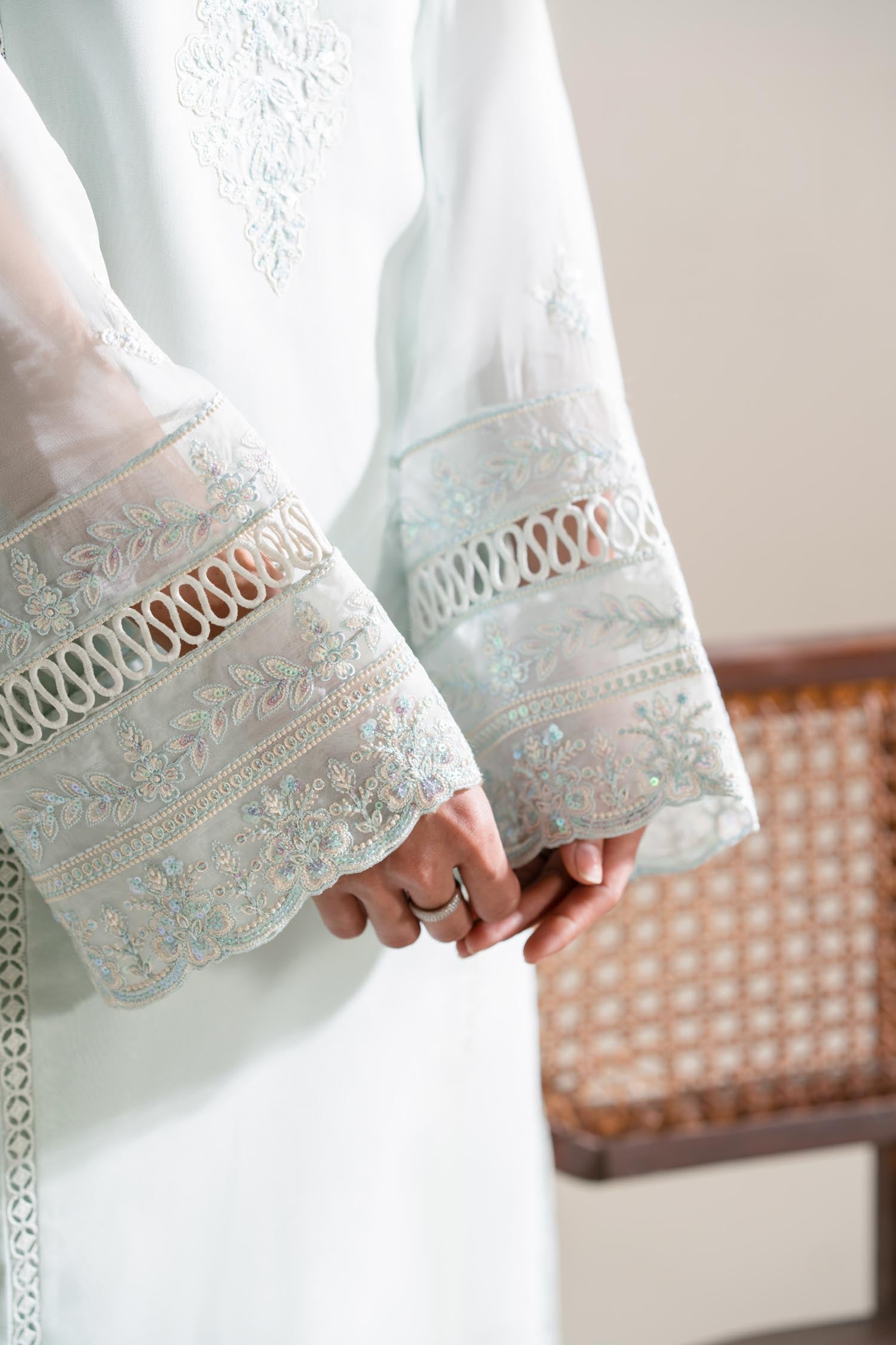 Akbar Aslam | Formal Pret | Parizah