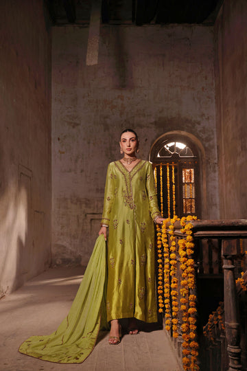 Wahaj M Khan | Banno Formals | Electric classic Green Bano