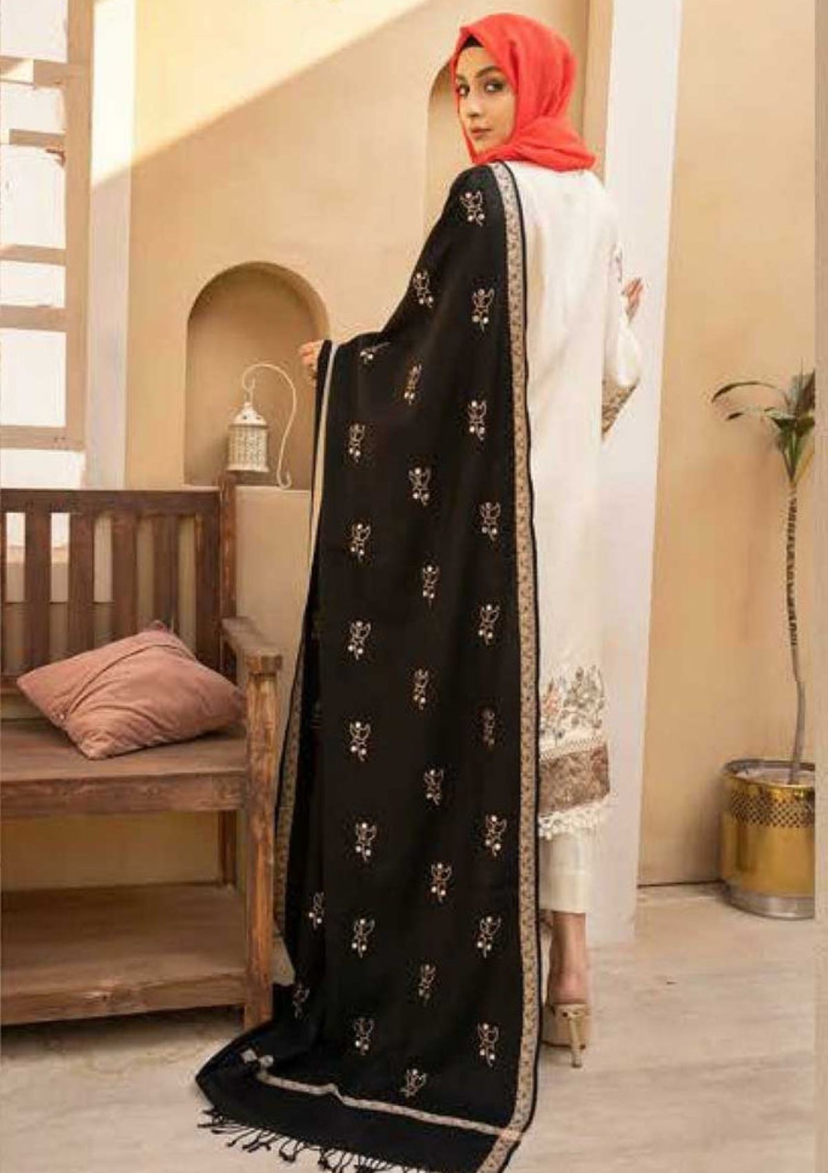 Winter Collection - Dua - Gul e Zarki - Camellia - Wool - D#12