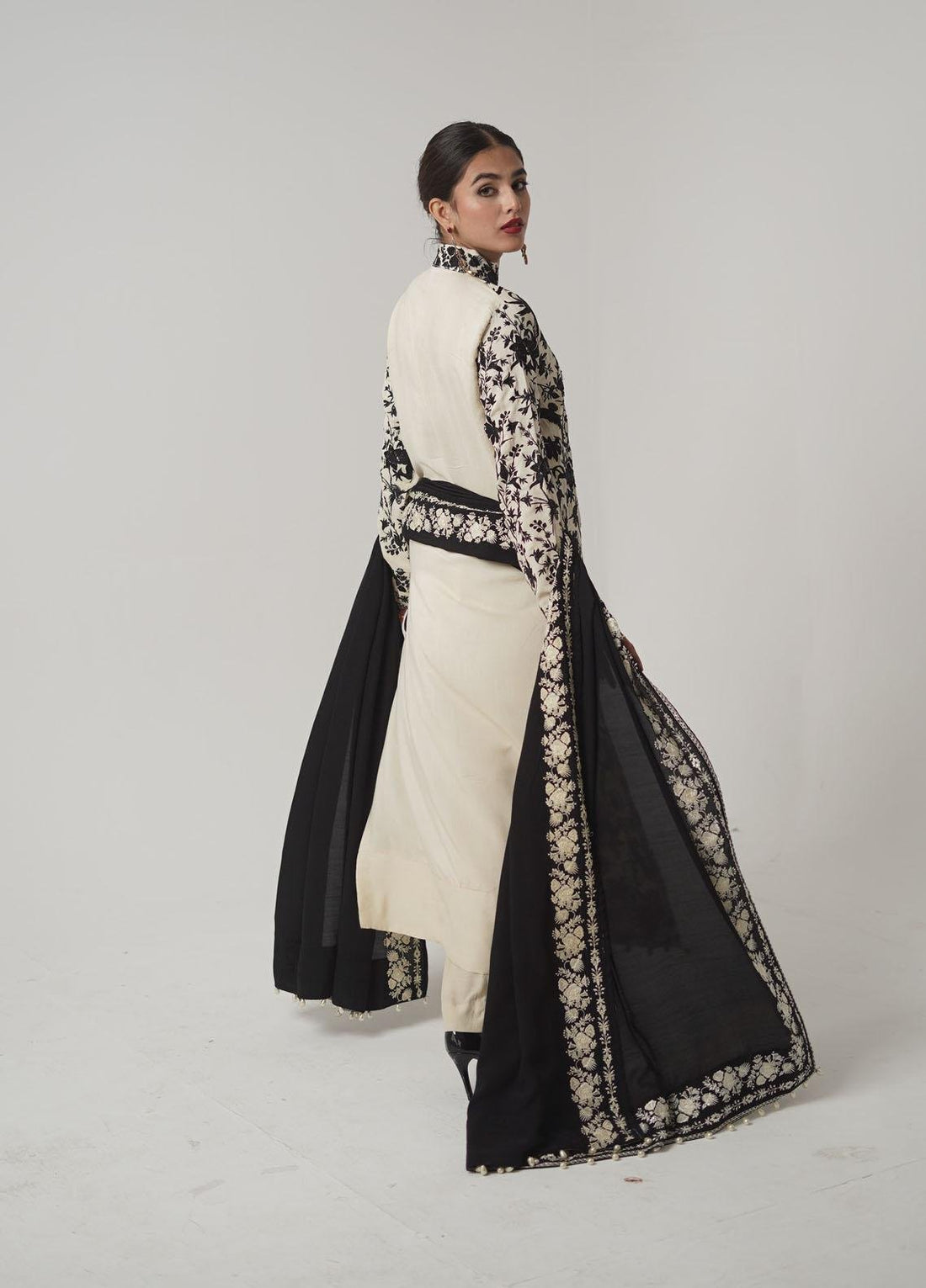 Winter Collection - Muraad - Ayra - Luxury Velvet - SKU#008 (Eyleen)