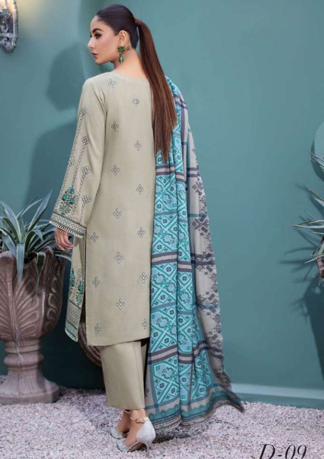 Winter Collection - Noor Jahan - Crimson - D#09