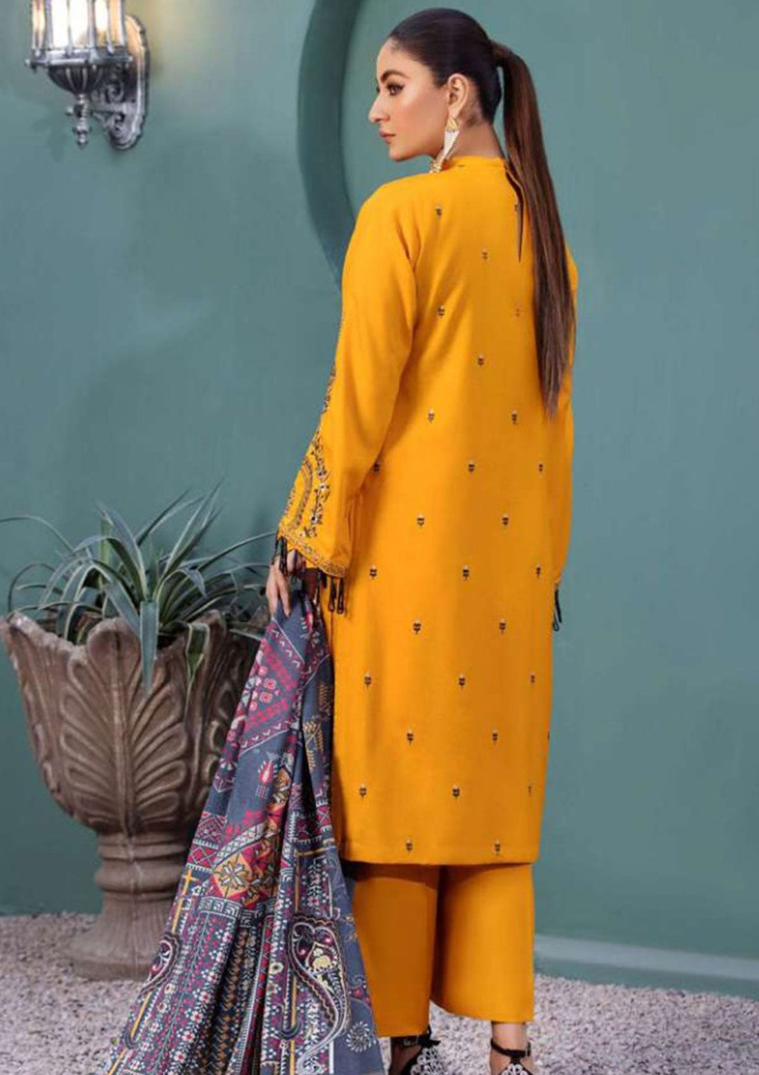 Winter Collection - Noor Jahan - Crimson - D#11