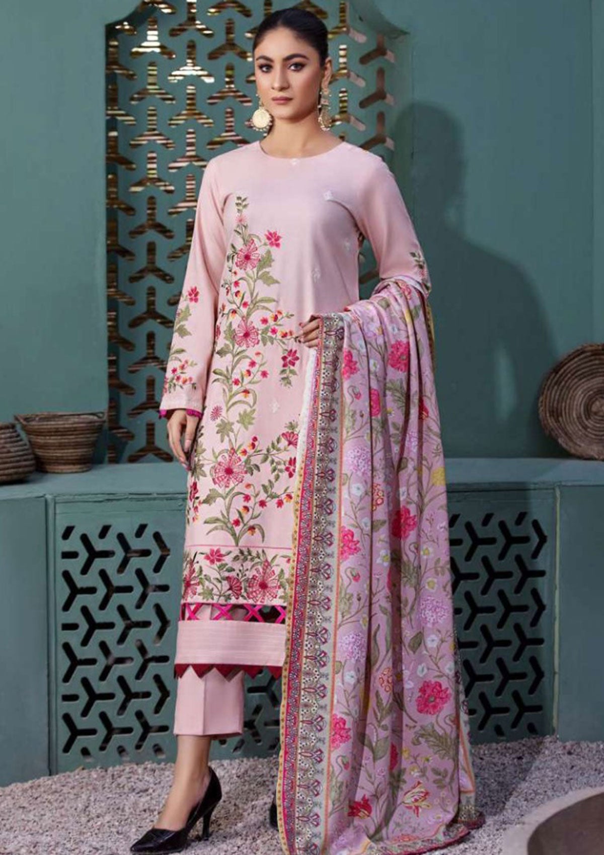 Winter Collection - Noor Jahan - Crimson - D#16