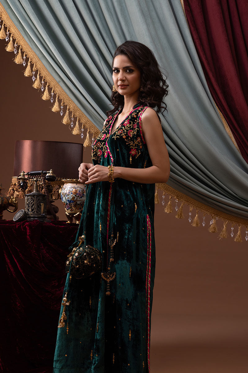 Ansab Jahangir | Bow Velvet Edit | FREYA - Official Ansab Jahangir - Agha Fabrics UK