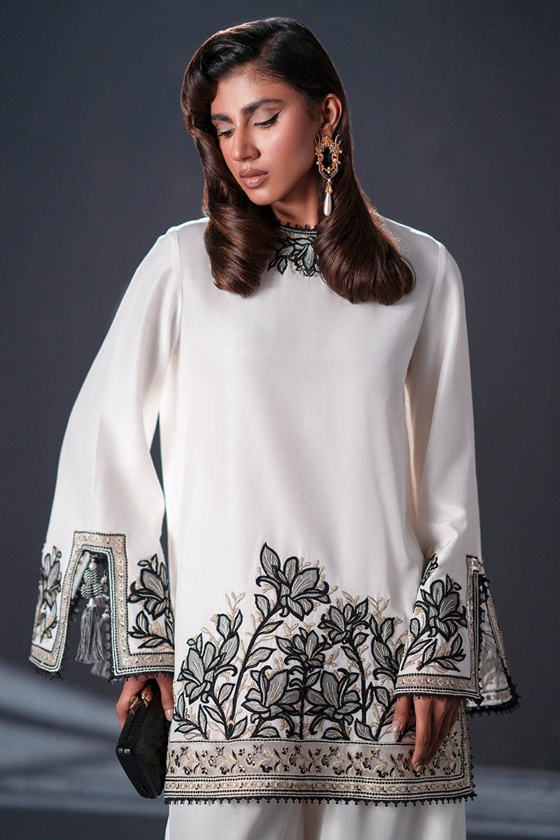 MNR | Chai Coffee Luxury Pret | Silken Tea