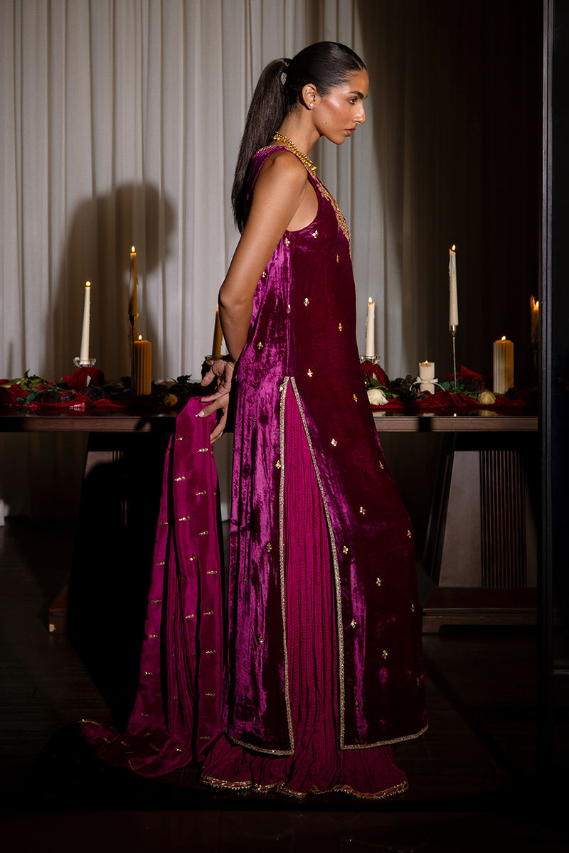 Ansab Jahangir | Bow Velvet Edit | ALANA - Official Ansab Jahangir - Agha Fabrics UK