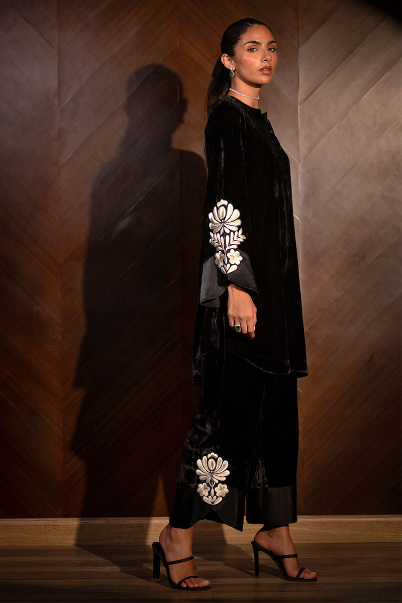 Ansab Jahangir | Bow Velvet Edit | AUDREY - Official Ansab Jahangir - Agha Fabrics UK