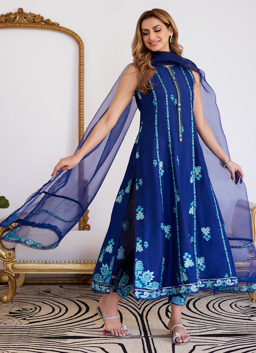 Farah Talib Aziz | Luna Eid Collection 24 | ELSYEE ROYAL BLUE