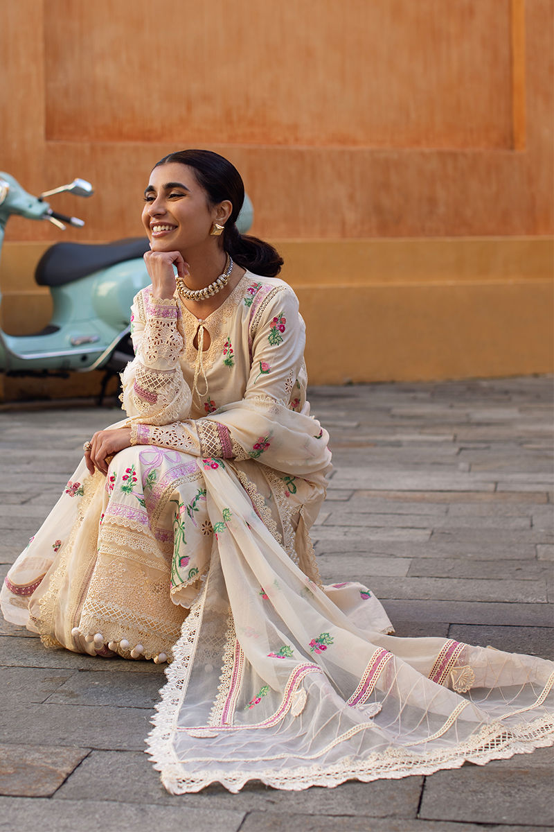 Ansab Jahangir | Zoha Luxury Lawn 25 | Rosalie