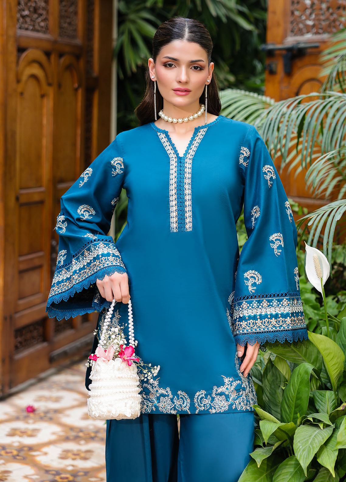Sahane | Lovent Embroidered Pret 25 | ME23001 Euphoria