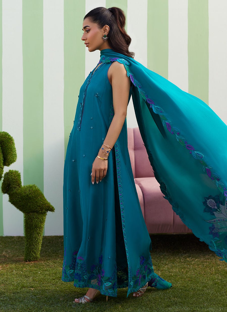 Farah Talib Aziz | Luna Eid 26 | Slona Shirt And Dupatta