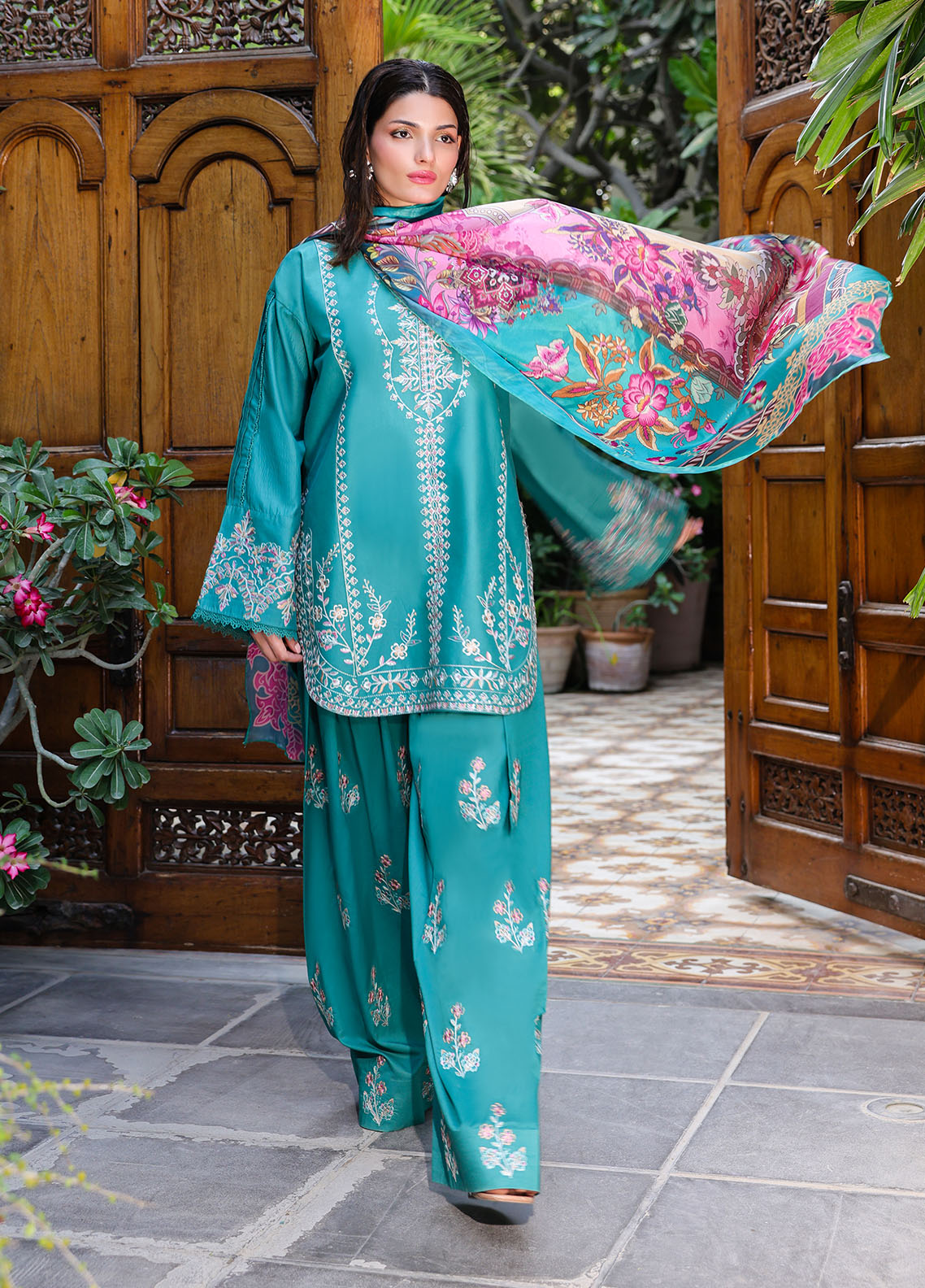 Sahane | Lovent Embroidered Pret 25 | ME23009 Verdelia