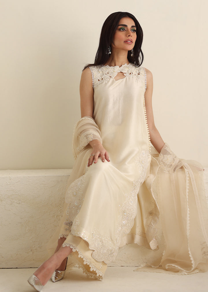 Umsha | Luxury Pret | IVORY LOVE