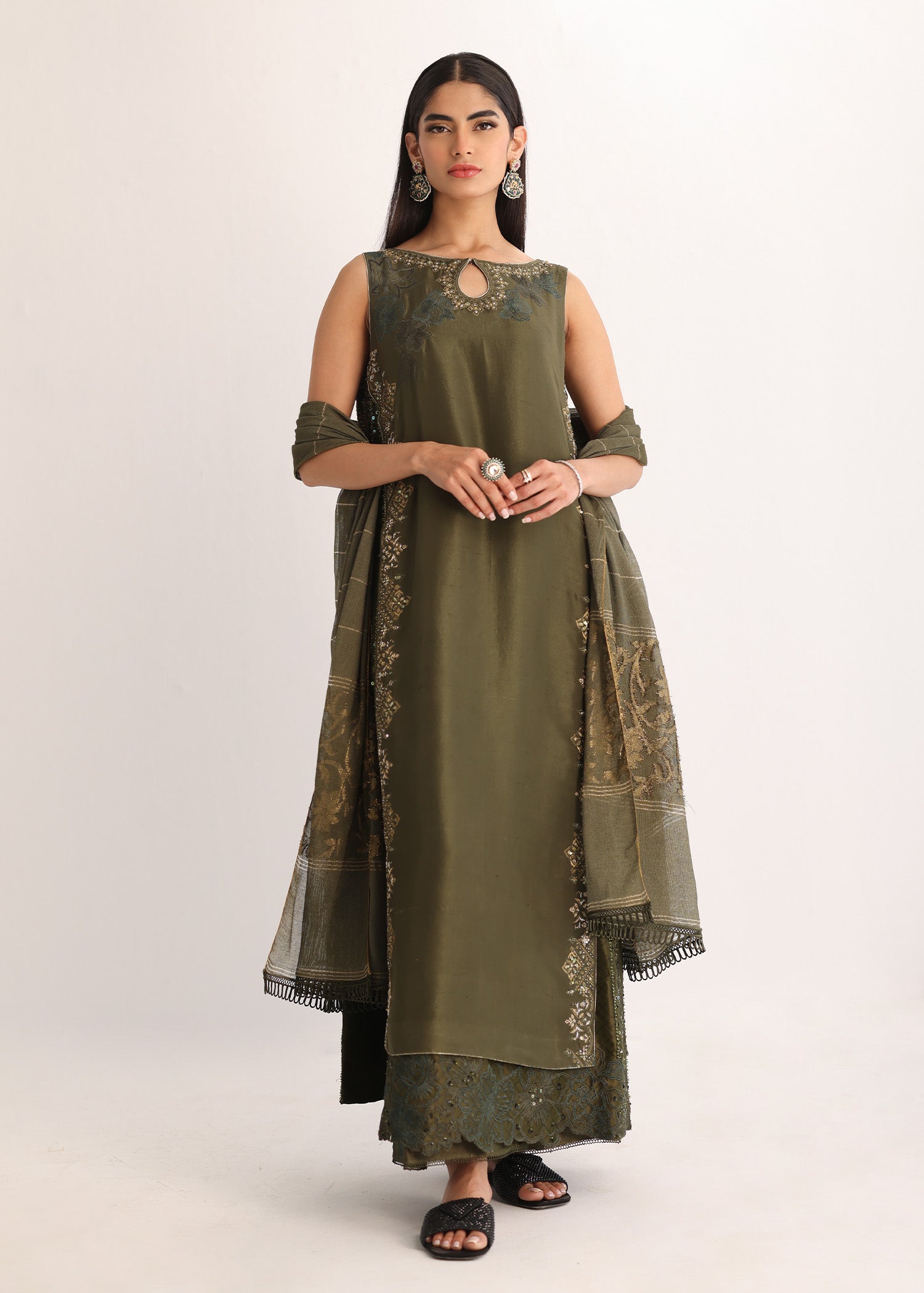 Umsha | Luxury Pret | ANTIQUE OLIVE