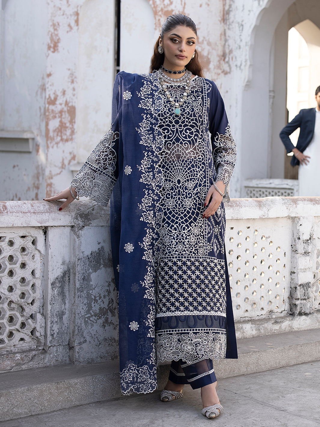 Mahnur | Mahrukh Luxury Lawn 24 | DUSK - Official Mahnur - Agha Fabrics UK
